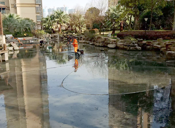 下花园景观池淤泥清理